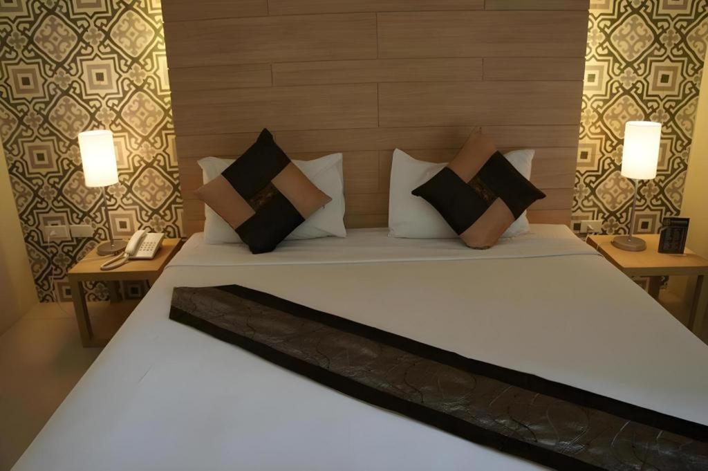 Chinotel Phuket Exterior photo