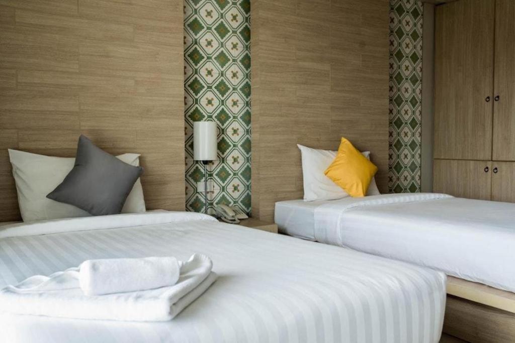 Chinotel Phuket Exterior photo