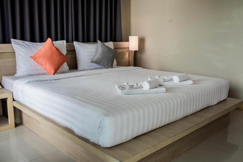 Chinotel Phuket Exterior photo