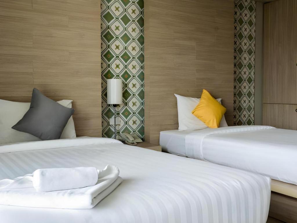Chinotel Phuket Exterior photo