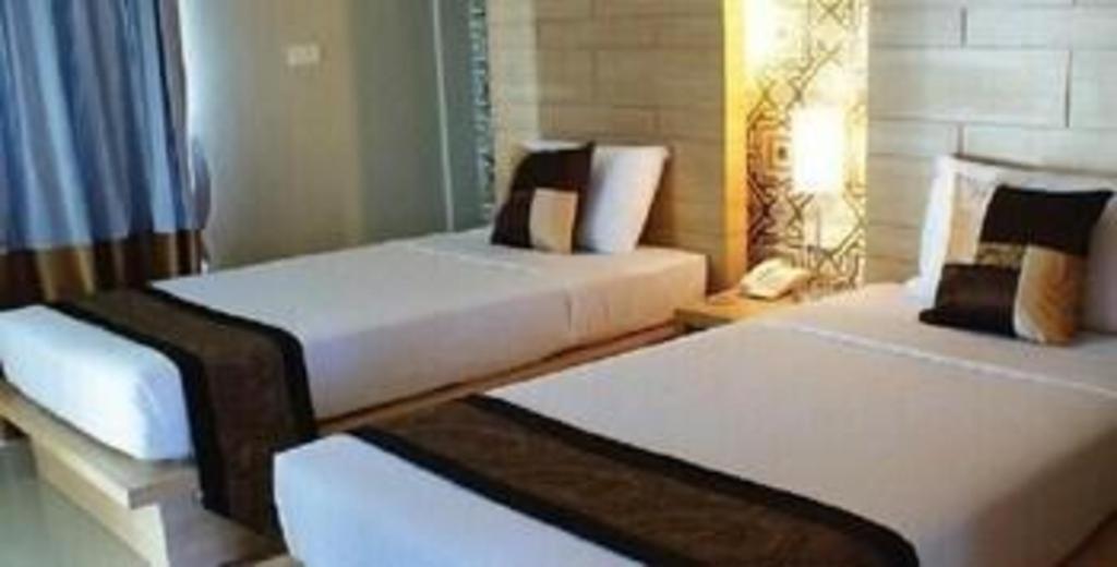 Chinotel Phuket Exterior photo