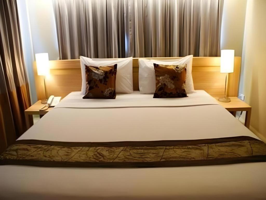 Chinotel Phuket Exterior photo