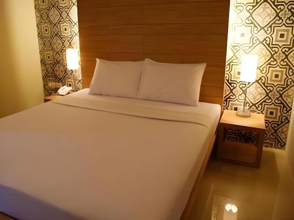 Chinotel Phuket Exterior photo